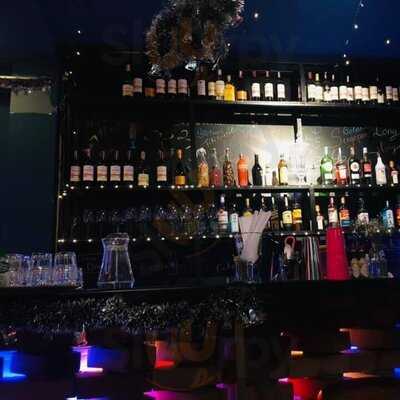 Ơ Bistro Nguyễn Gia Trí - Steak & Wine, Pizza & Beer