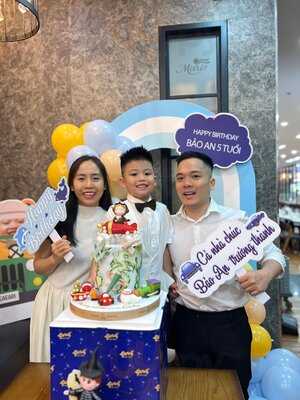 D'maris Premier Buffet Phu My Hung