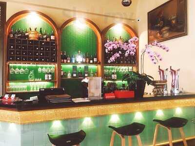 Dahi Handi Indian Restaurant