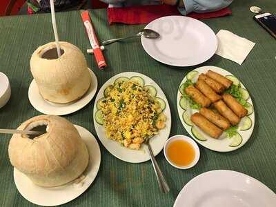 Nhà Hàng Hải Sản Nhà Đỏ