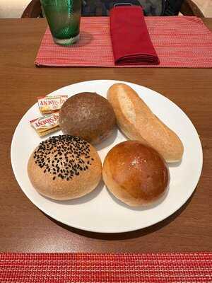 Nhà Hàng Saigon Café