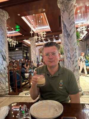 Nhà Hàng Vietnam House