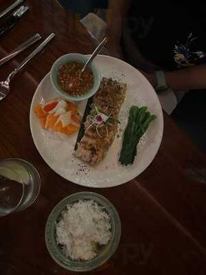 Nhà Hàng Vietnam House