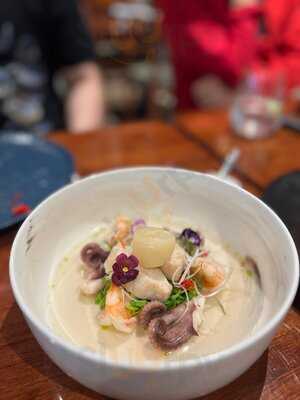 Nhà Hàng Vietnam House