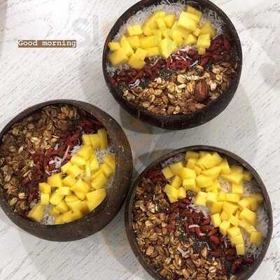 Aloha Boys Poke, Salad & Juice Bar