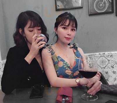 Ơ Bistro - Steakhouse, Pasta & Bar