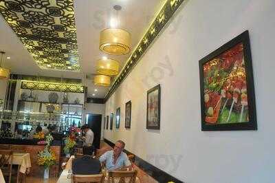 Cosigon Restaurant Cafe Lounge