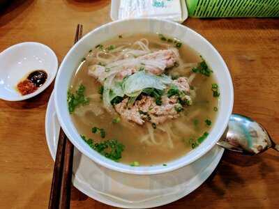 Quán Phở Phú Hương