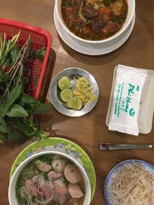 Quán Phở Phú Hương