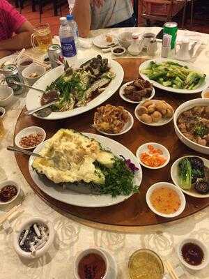 Nhà Hàng Hải Sản Hào Phong