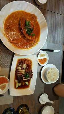 Nhà Hàng Changi Village