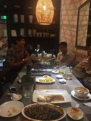 Nhà Hàng Changi Village