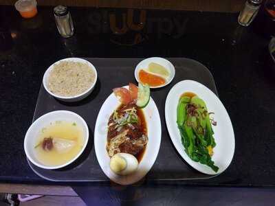 Nhà Hàng Changi Village