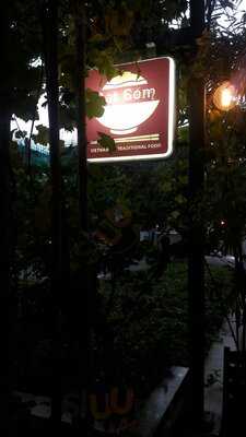 Nhà Hàng Bát Gốm