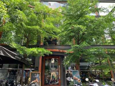 The Coffee House Signature