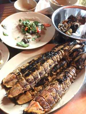 Quán Ốc 63 - Cari Cua & Hải Sản Tươi Sống