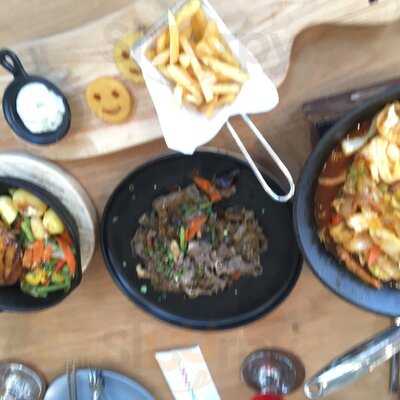 Bb.q Chicken Premium