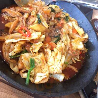 Bb.q Chicken Premium