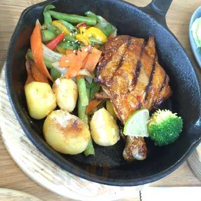 Bb.q Chicken Premium