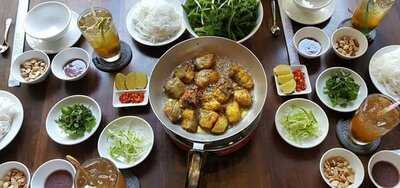 Quán Chả Cá Đông Kinh