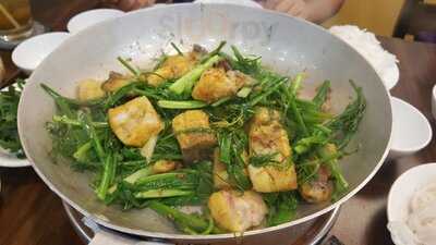 Quán Chả Cá Đông Kinh