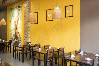 Quán Chả Cá Đông Kinh