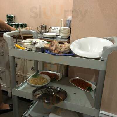 Yeebo Seafood & Hot Pot Restaurant