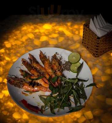 The Mask Coffee & Lounge