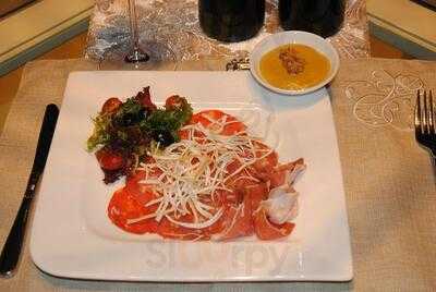 Paparazzi Cafe & Vip Lounge