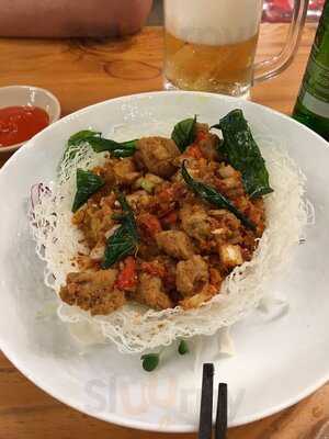 Canh Quat Seafood Restaurant