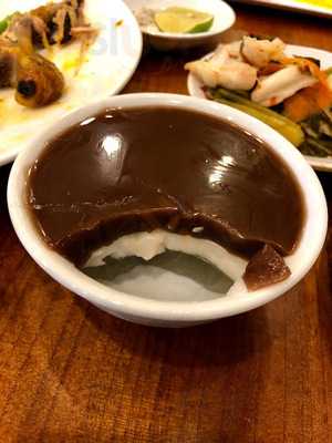 Cơm Gà Hồng Xương