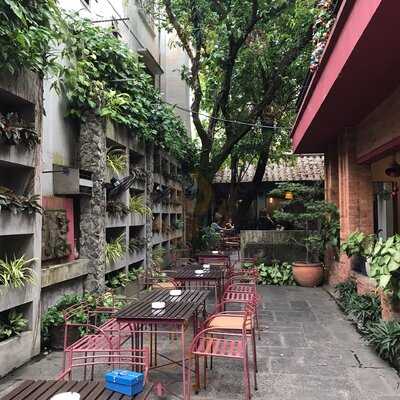 Quán Cà Phê Cõi Riêng