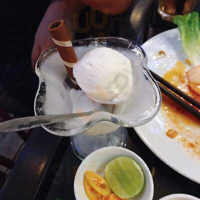 Quán Cà Phê Cõi Riêng