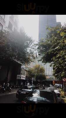 Quán Cơm Âm Phủ