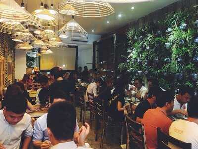 Quán Cơm Âm Phủ