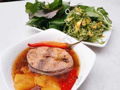 Cê Moa Cafe & Bistro