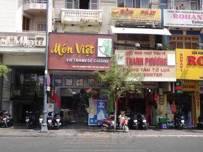 Món Việt Quán