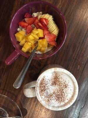 Quán Cà Phê Dolphy