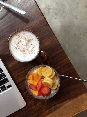 Quán Cà Phê Dolphy