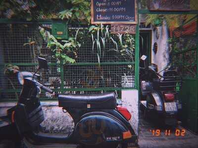 Ông Chú Cuối Hẻm