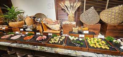 C'est La Vie Restaurant