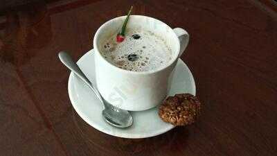 Urban House Coffee & Bistro