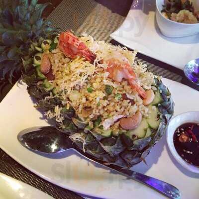 Koh Thai Restaurant & Lounge