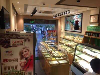 Satra Bakery & Cafe Phan Chu Trinh