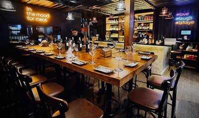 La Haye Kitchen & Bar