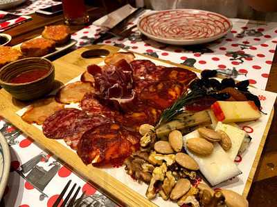 Tomatito - Sexy Tapas Bar