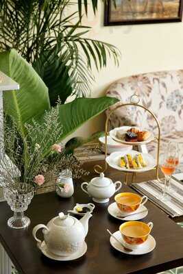 Quán Trà Anh Savoy