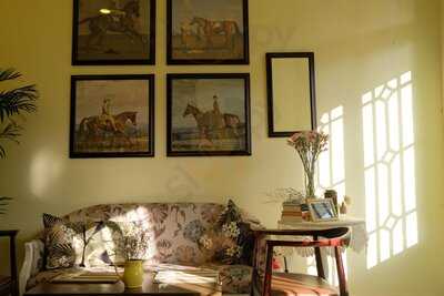 Quán Trà Anh Savoy