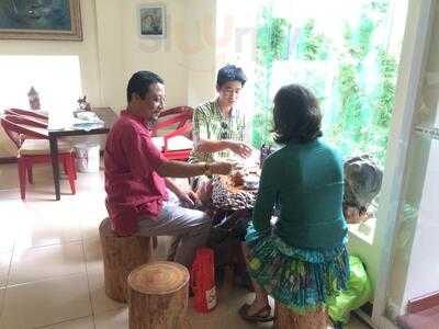 Song Hỷ Trà Quán