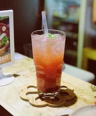 Bears And Honey Tea Kafe